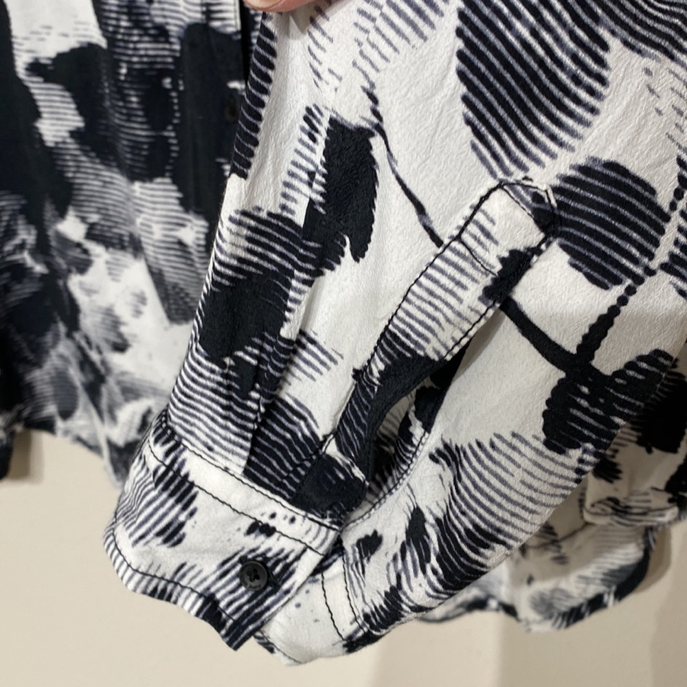 Calvin Klein Utility Button Down Top Shutter Leaf… - image 8